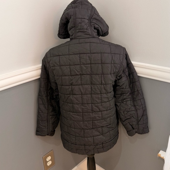 Carhartt Kids Gilliam Hooded Jacket in
Black Size Medium - Picture 4 of 9